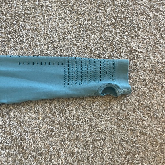 2-Piece Workout Set - Picture 4 of 6